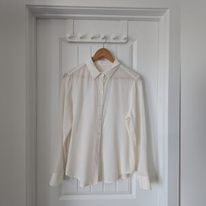 Classic Women's Ivory 100% Silk Button Up Blouse Size S-M